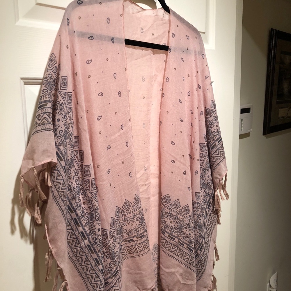 NWOT Pink Print Kimono with Fringe